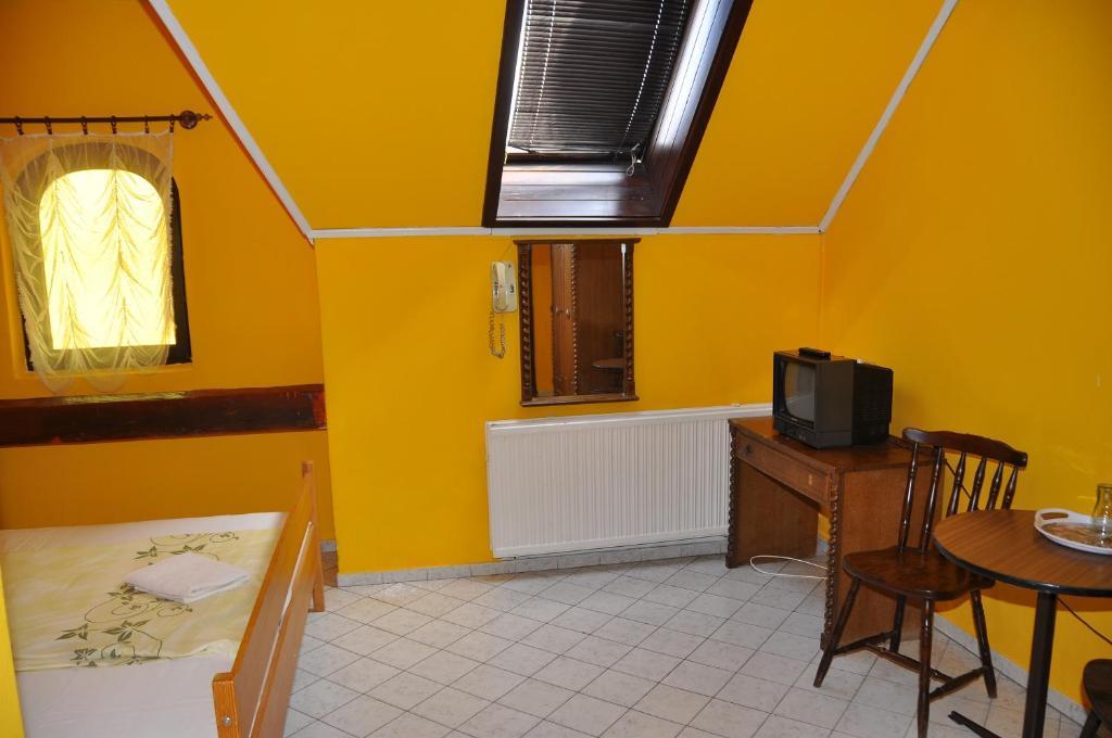 Hotel Palota Boedapest Kamer foto