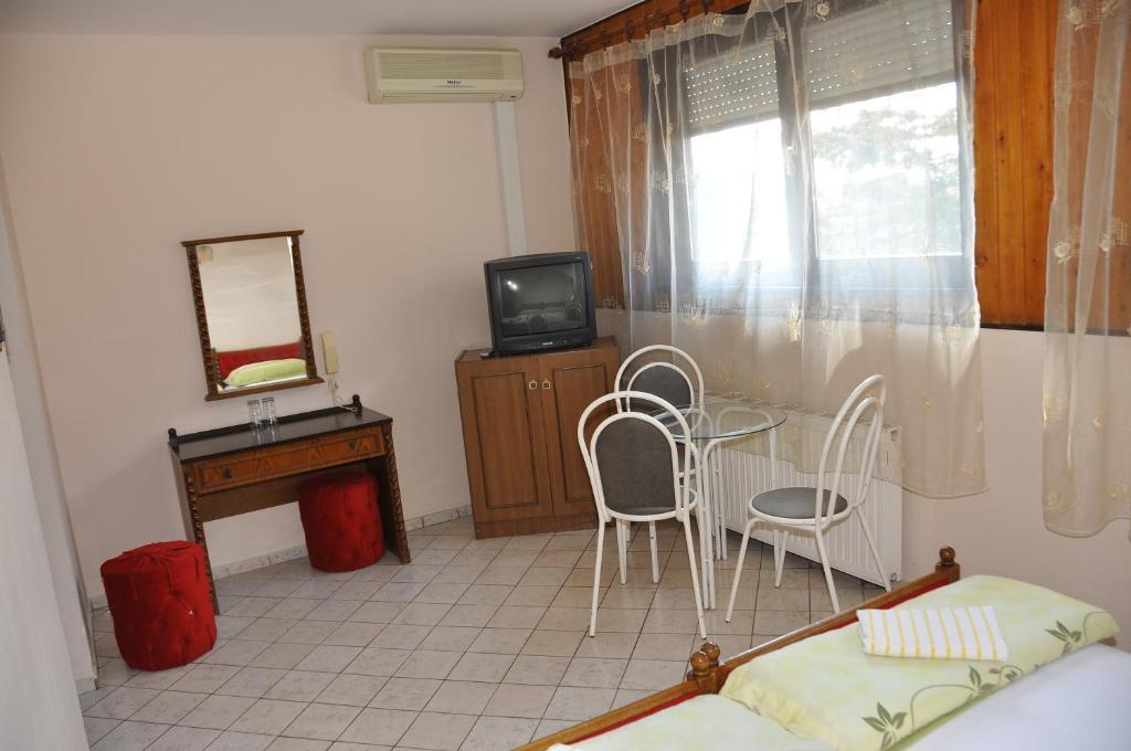 Hotel Palota Boedapest Buitenkant foto
