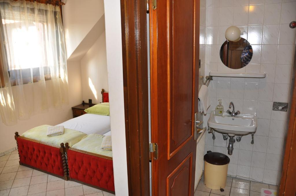 Hotel Palota Boedapest Buitenkant foto