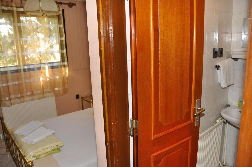Hotel Palota Boedapest Buitenkant foto
