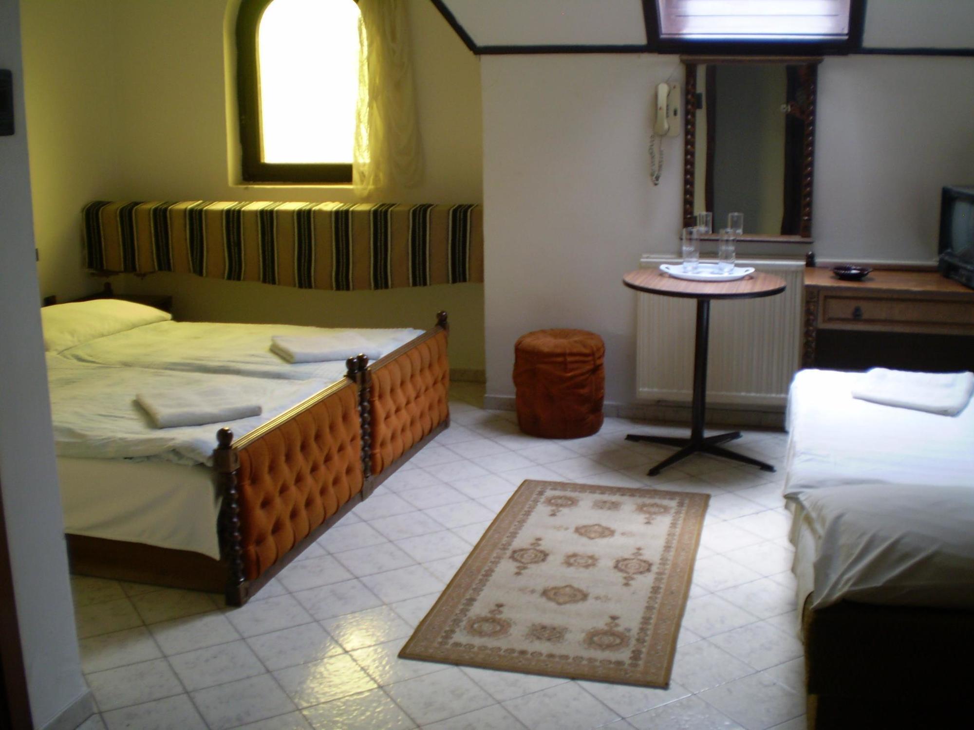 Hotel Palota Boedapest Buitenkant foto