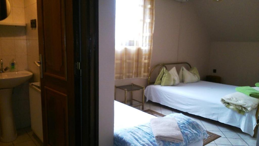 Hotel Palota Boedapest Buitenkant foto