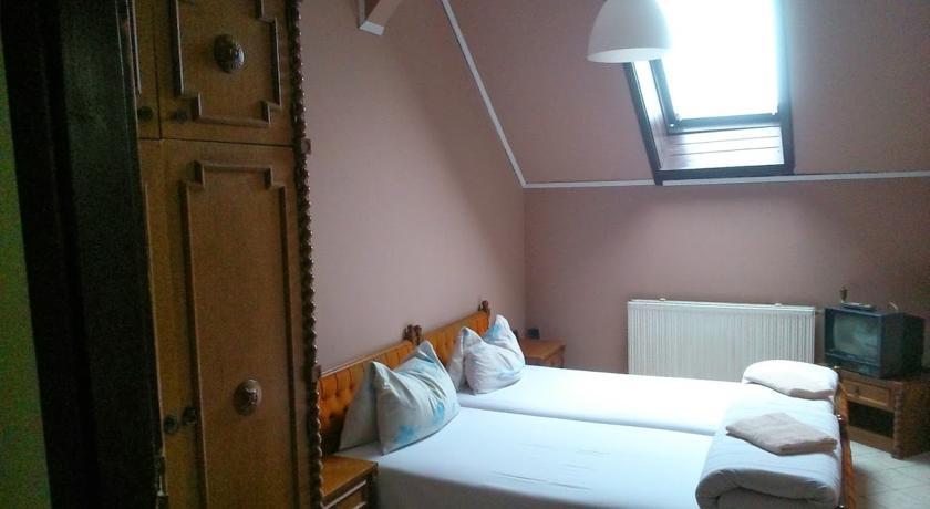 Hotel Palota Boedapest Kamer foto