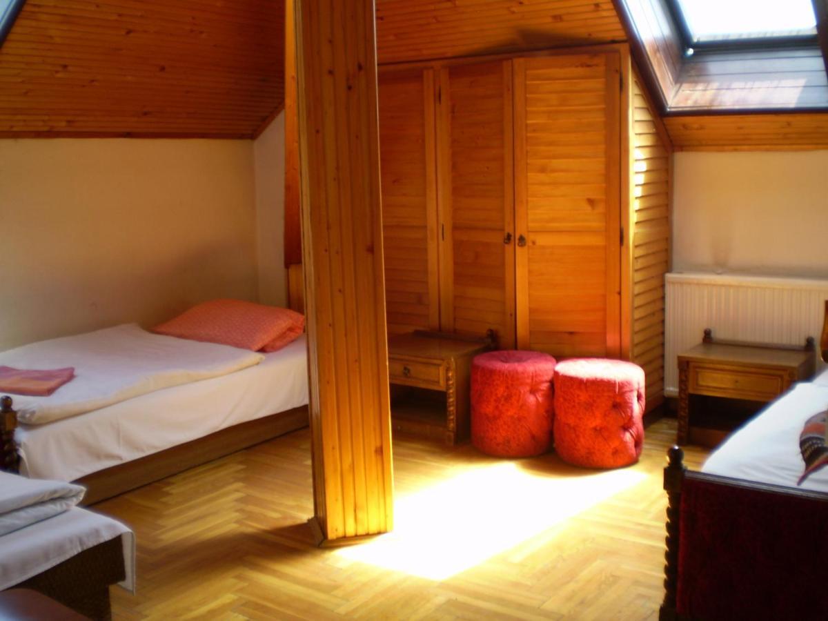 Hotel Palota Boedapest Kamer foto